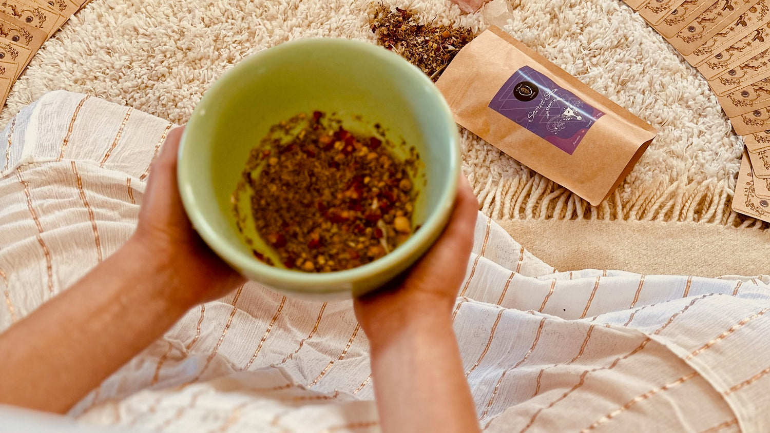 Yoni Steaming: Natürliche Unterstützung für deinen Zyklus und deine weibliche Kraft